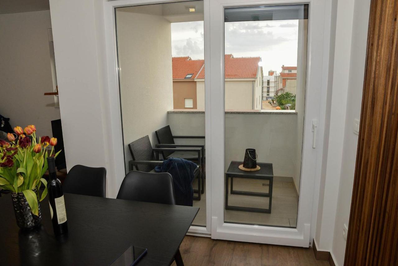 Nicole Apartment